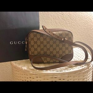 Auth Gucci Crossbosy